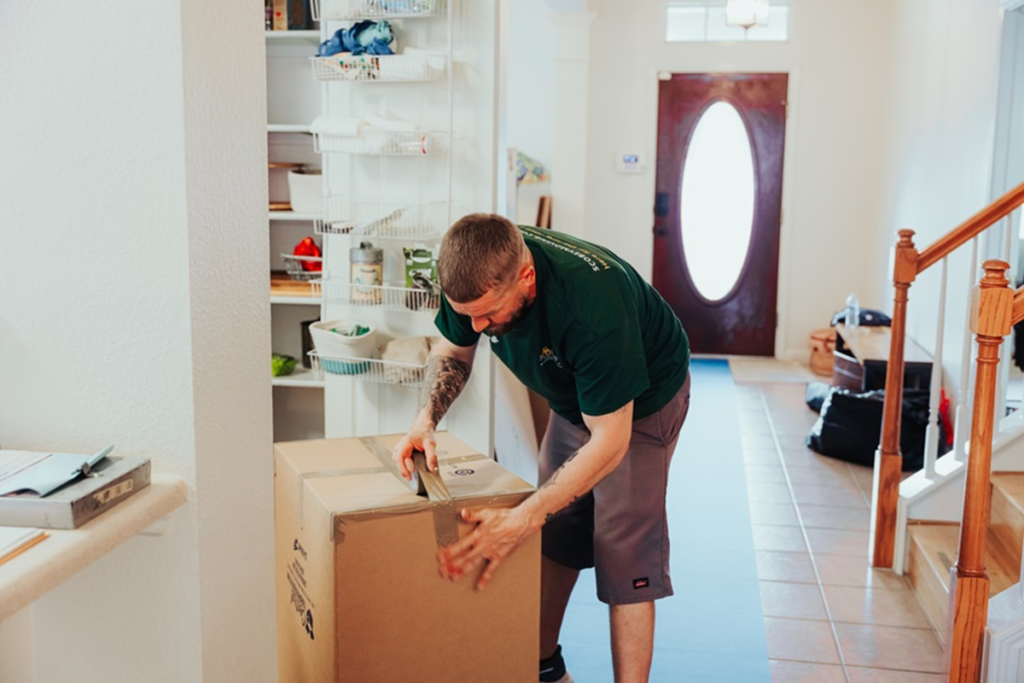 Tips for Safely Handle Fragile Items & Furniture